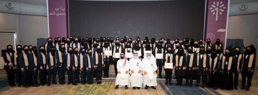 أرامكو السعودية تحتفل بتخريج 78 متدربة في أول دفعة بمجال السلامة والأمن الصناعي