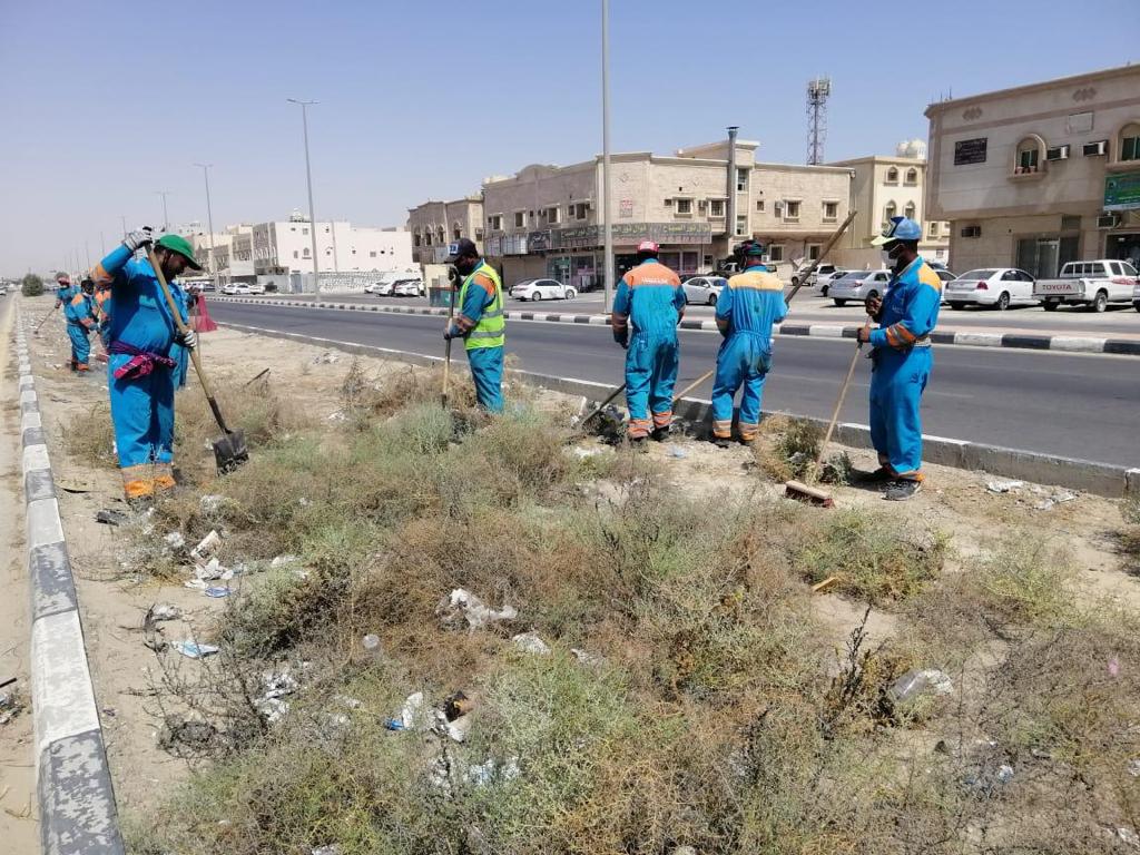 بلدية الجبيل ترفع 20 طن نفايات ضمن جهودها في معالجة التشوهات البصري