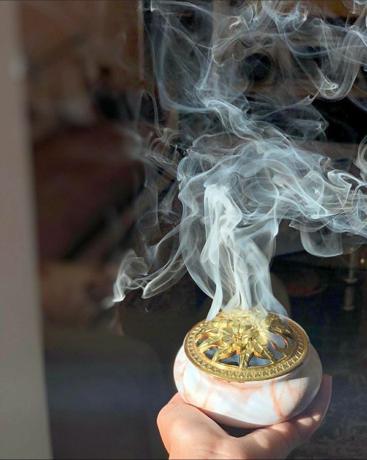 ((   دخون العود  ))