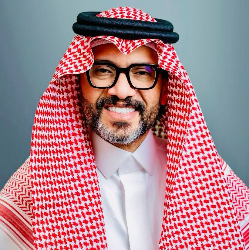 ترقية د. علي البخيت كمدير أول للعلاقات العامة والاتصال بهيئة الربط الكهربائي الخليجي
