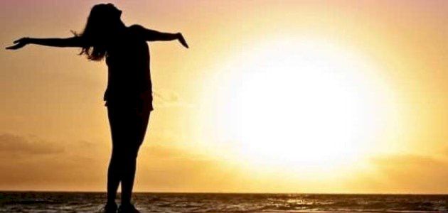 الحياة مسرح واسع الخيال .. 